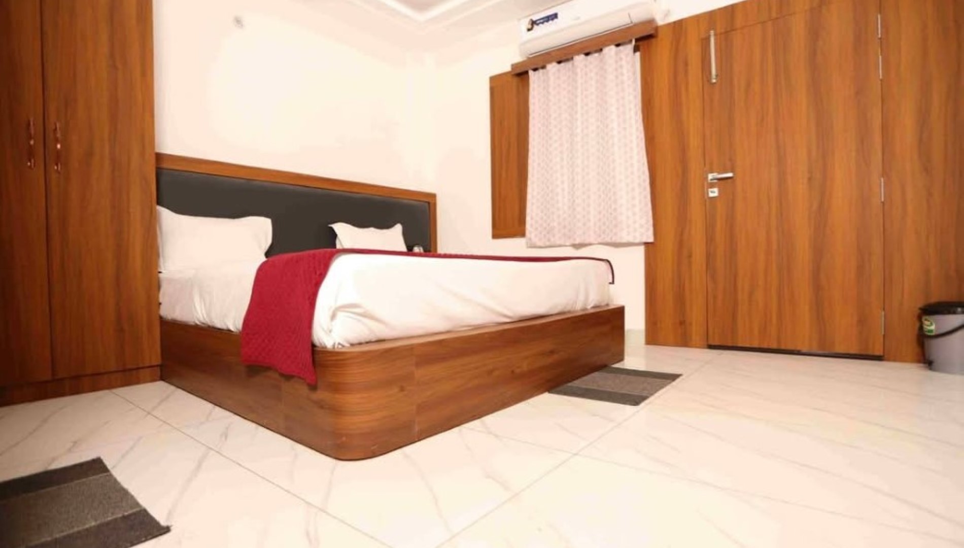 Hotel Rama Grand Palace